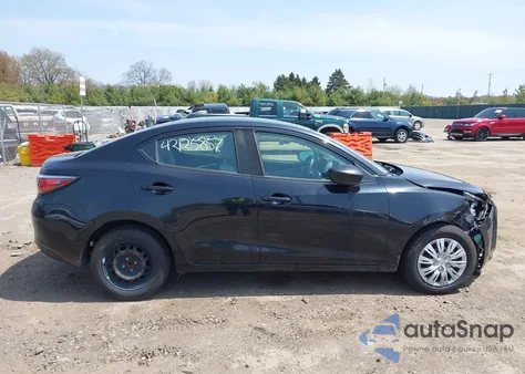 2019 Toyota Yaris L z USA, uszkodzony, nr VIN 3MYDLBYV3KY503066